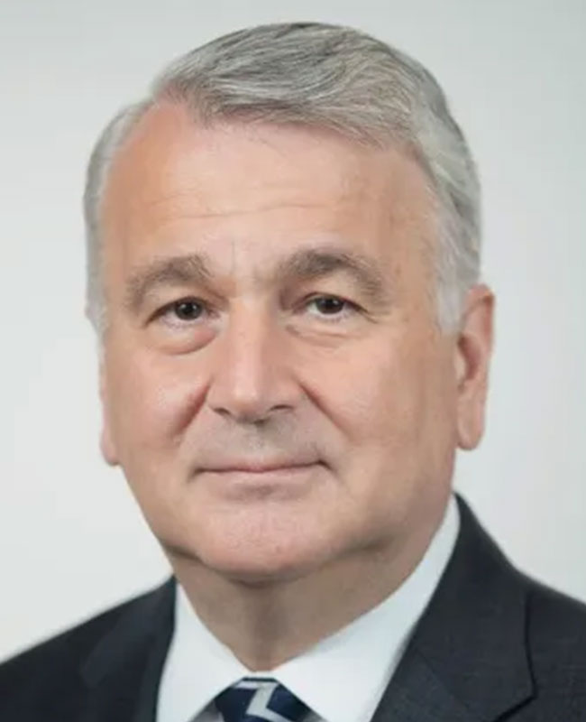 Nik Nanos